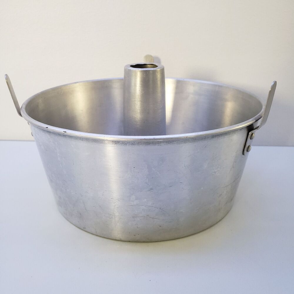 Vtg Mirro Angle Food Cake Pan 10x4 1/4 in Round 2 Pcs Aluminum Tube Bakeware